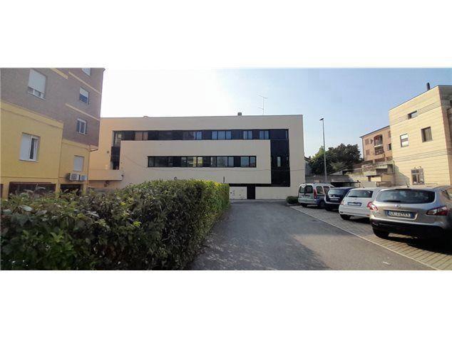 Esercizio commerciale in Via Zanasi  11e, Castelnuovo Rangone, {3} - Foto 2