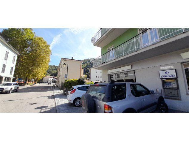 Esercizio commerciale in Via Val d'Enza  38, Vetto, {3} - Foto 2