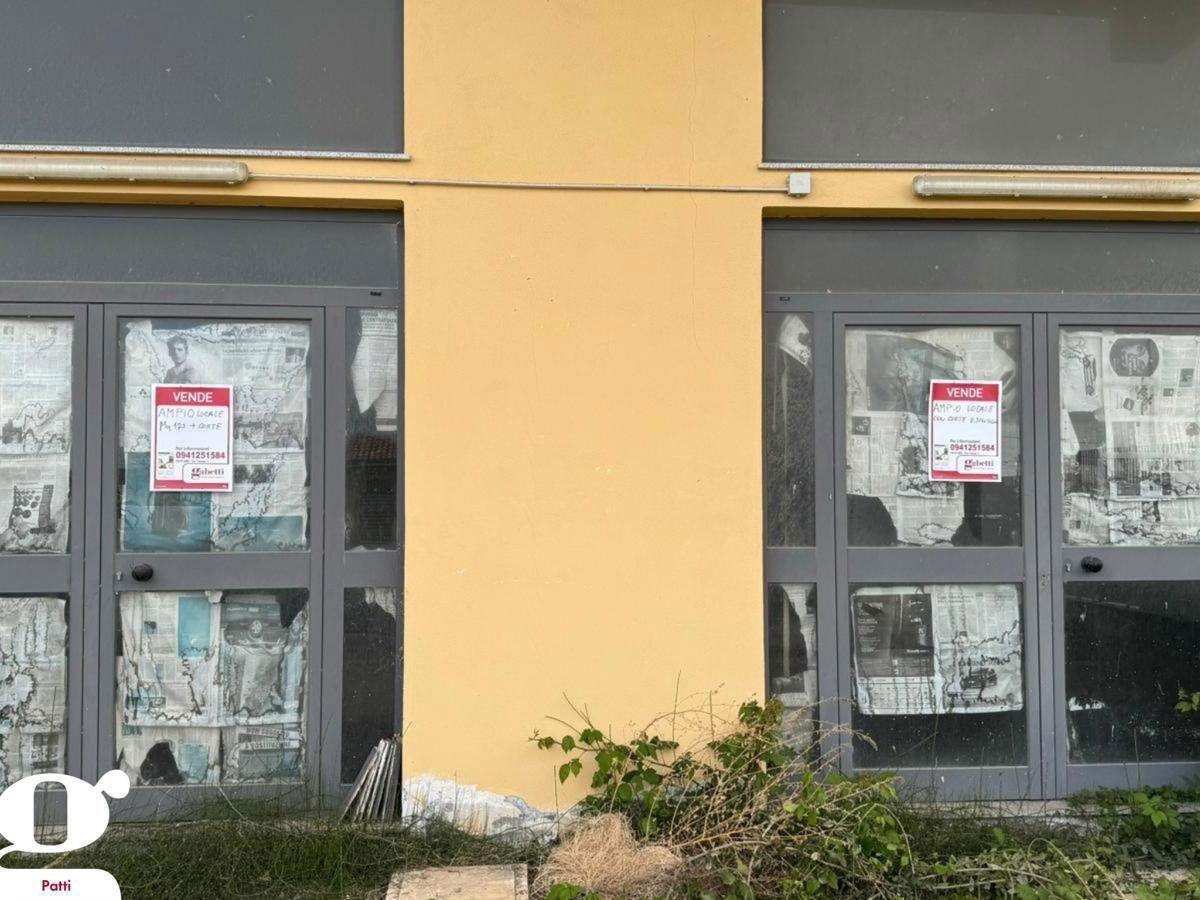 Magazzino in Via Roma  1, Patti, {3} - Foto 2