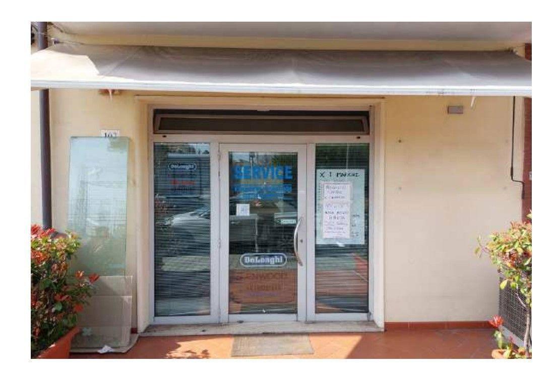 Negozio in Via Aurelia Nord 103, Viareggio, {3} - Foto 2