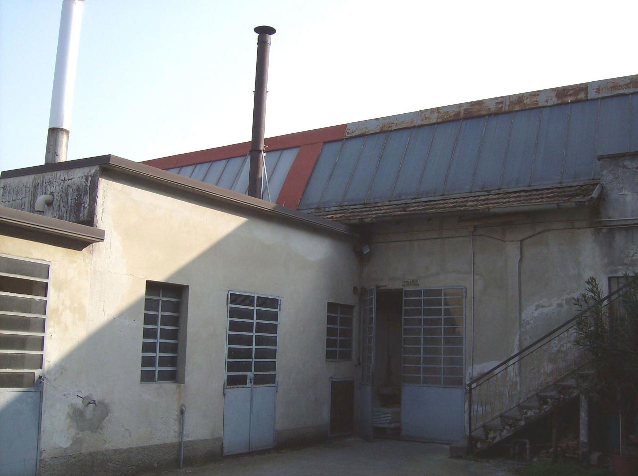 Capannone in Via dei Certosini 12, Giussano, {3} - Foto 1