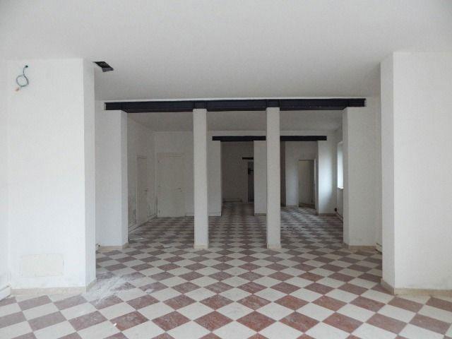 Negozio in Via Trieste 1, Mantova, {3} - Foto 2