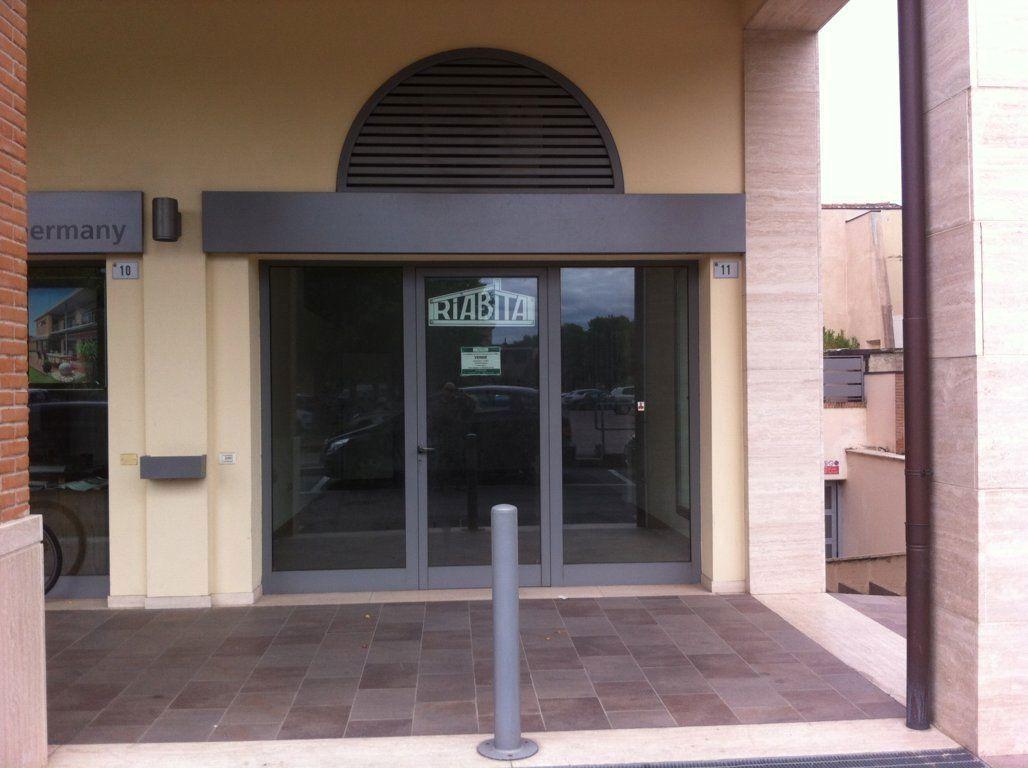 Negozio in Piazza Monte Grappa 11, Forli', {3} - Foto 2