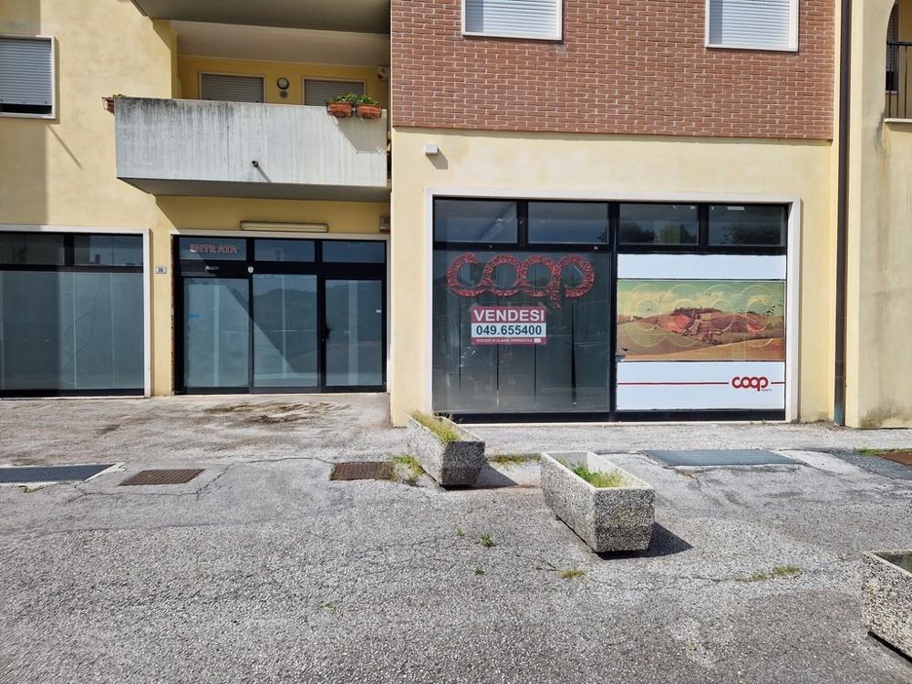 Locale commerciale in Via Antonio Meucci 26, Brogliano, {3} - Foto 1