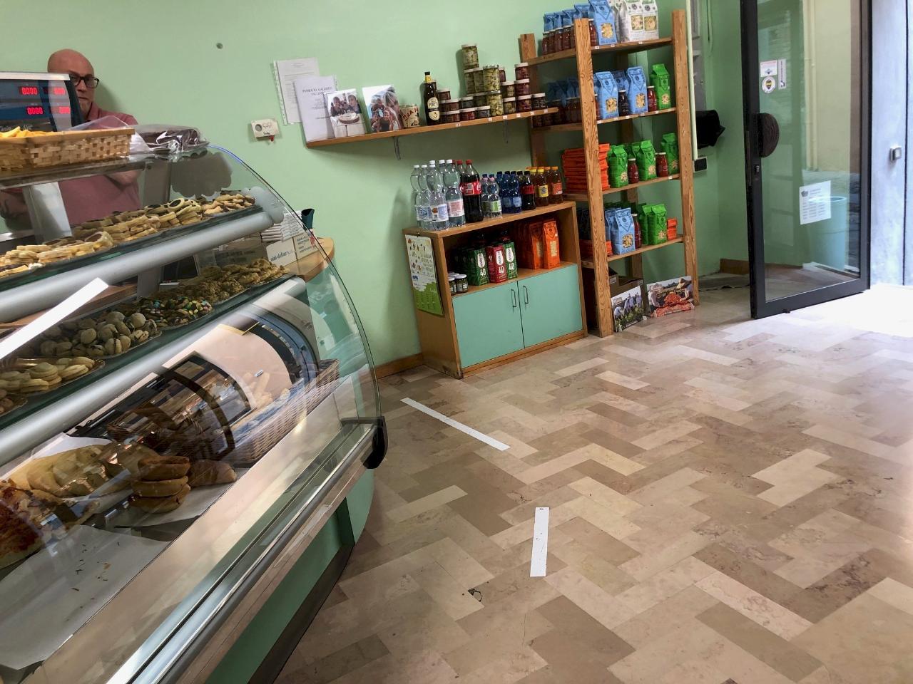 Negozio in , Imola, {3} - Foto 2