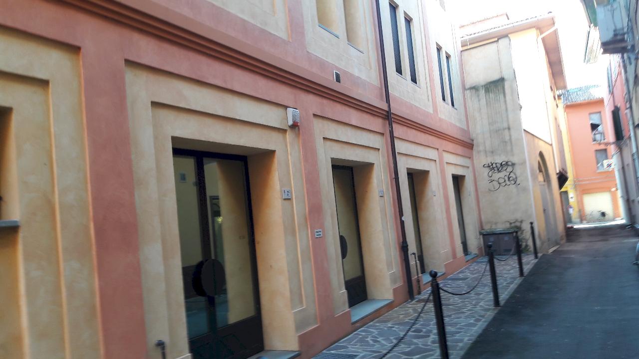 Ufficio in Via Farsetti - Adiacente Piazza Matteotti 2/C, Imola, {3} - Foto 1