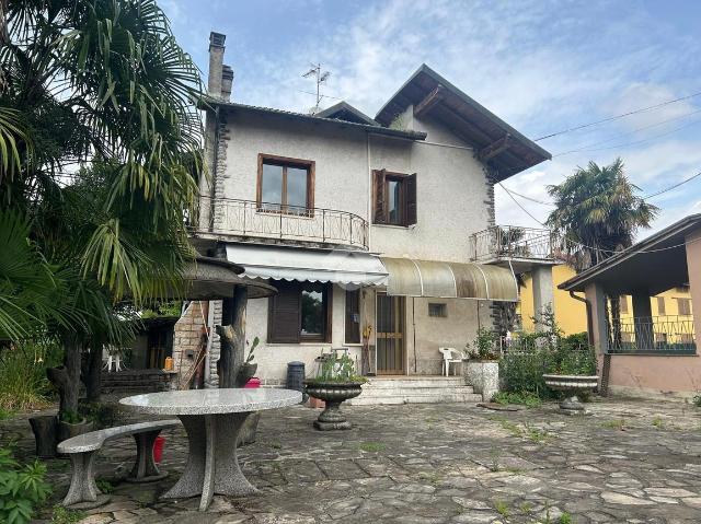 Mansion in Via F. Radaelli 31, Pontirolo Nuovo - Photo 1