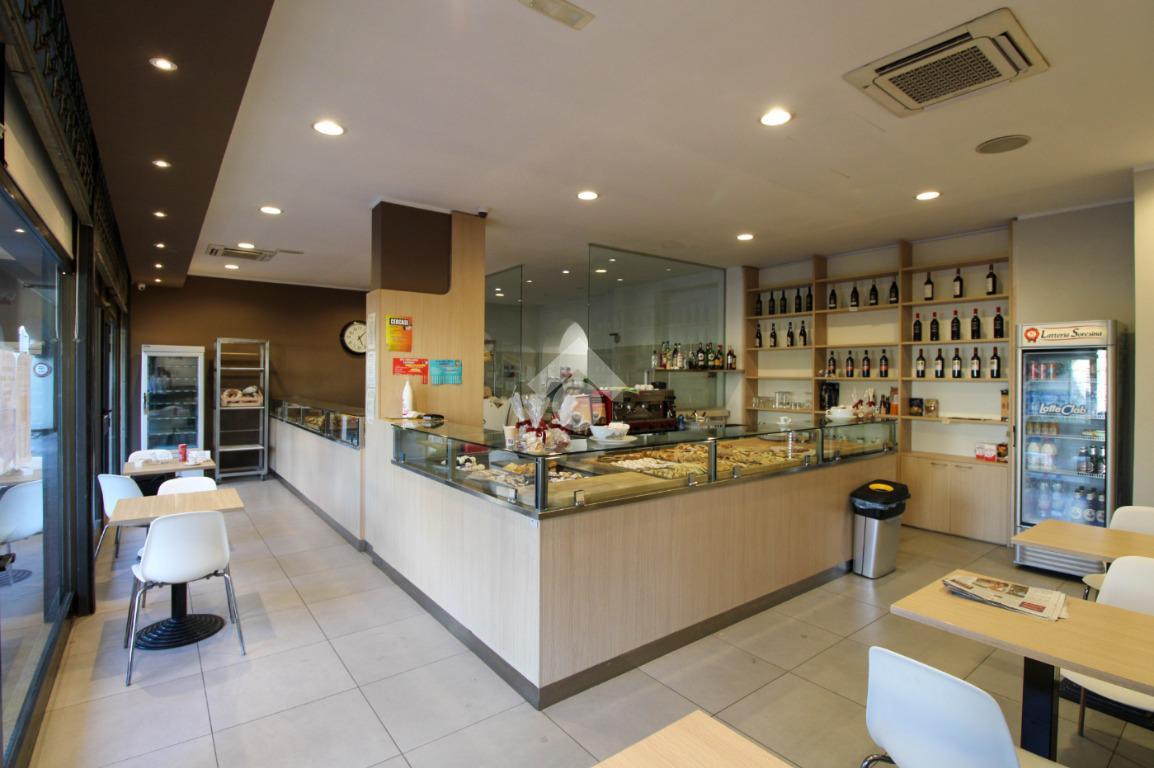 Negozio in Via San Rainaldo 27, Concorezzo - Foto 1