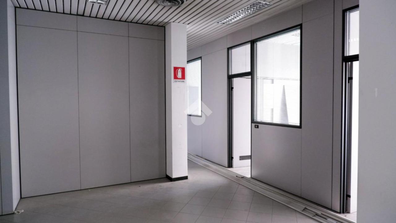 Negozio in Via XXV Aprile 9, Concorezzo - Foto 1