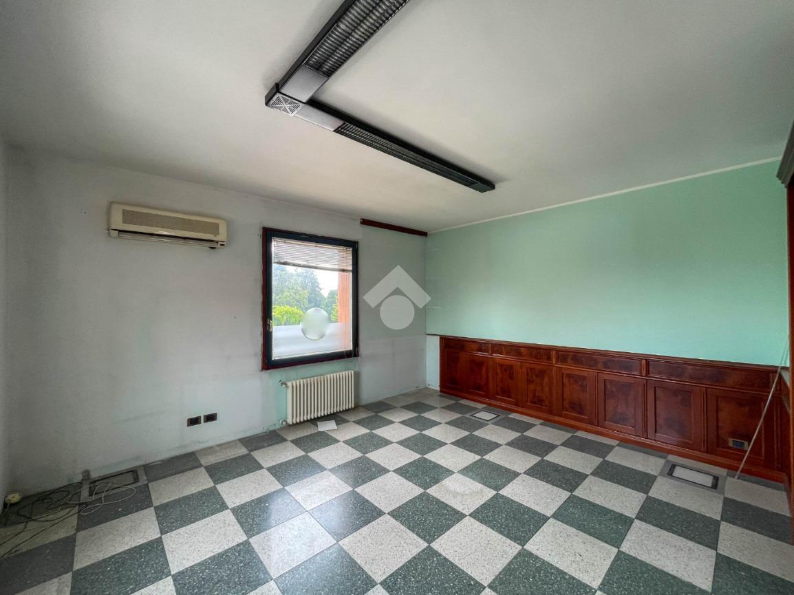 Ufficio in Piazza Libertà 12, Cavenago Di Brianza, {3} - Foto 2