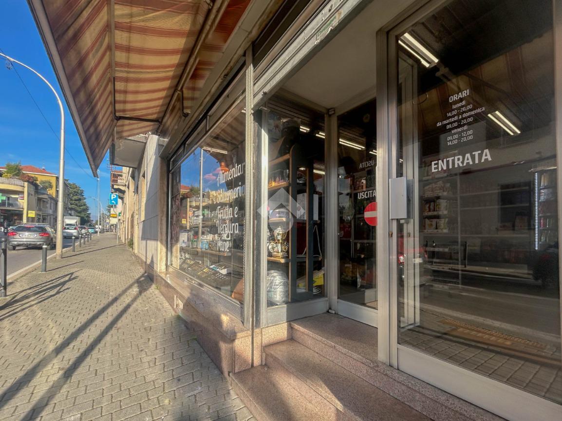 Negozio in Via F. Prinetti 4, Bernareggio, {3} - Foto 1