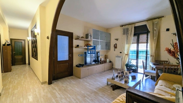 Vierzimmerwohnung in Via Paolo Castaldi E Luigi Sequino, Napoli - Foto 1