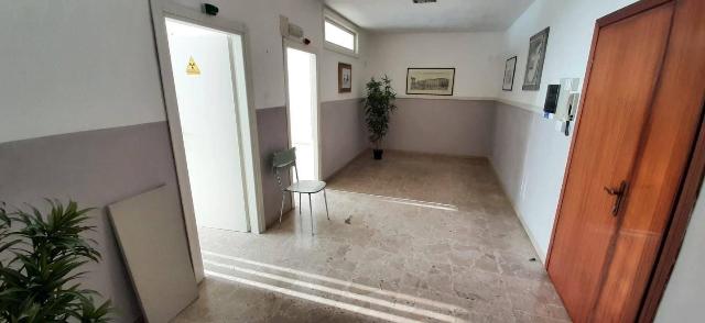 Shared office, Cecina - Photo 1