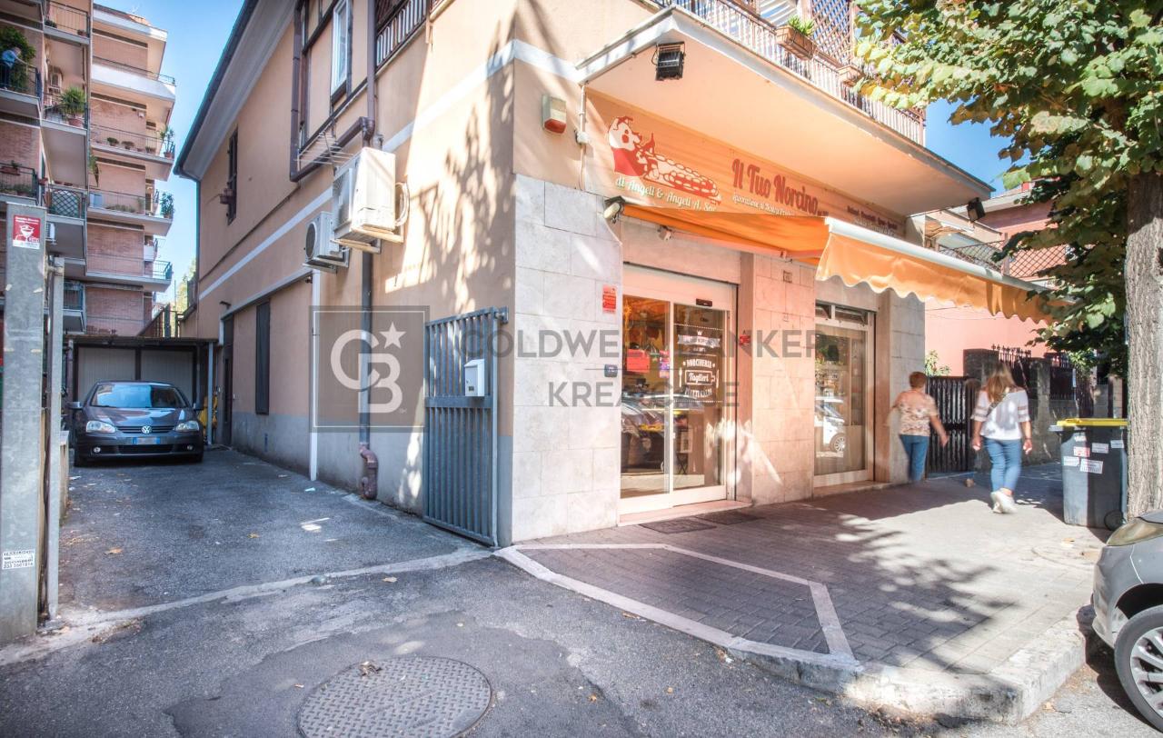 Negozio in Via San Francesco d'Assisi 60, Ciampino, {3} - Foto 2