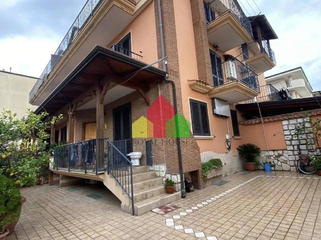 Villa a schiera in Via Alessandro Lampitelli 9, Orta di Atella - Foto 1