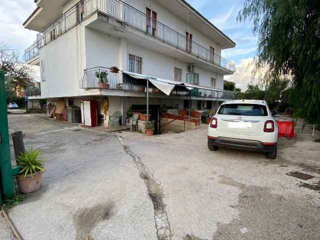 Commercial building in Via San Nullo, Giugliano in Campania - Photo 1