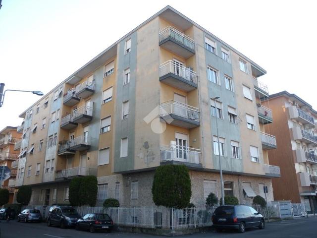 2-room flat in Via Aspromonte 13, Magenta - Photo 1