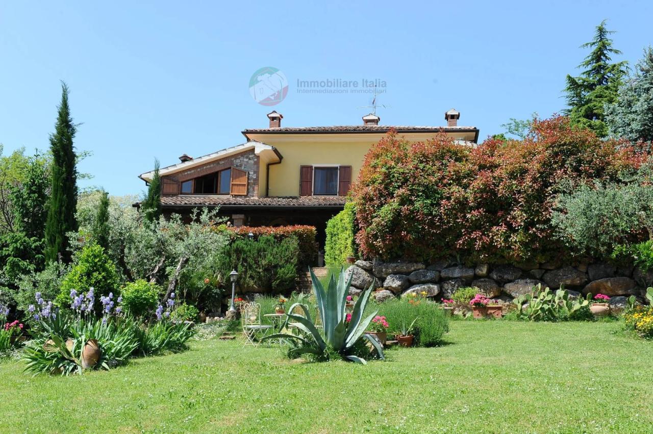 Villa bifamiliare in vendita a Monte Grimano Terme