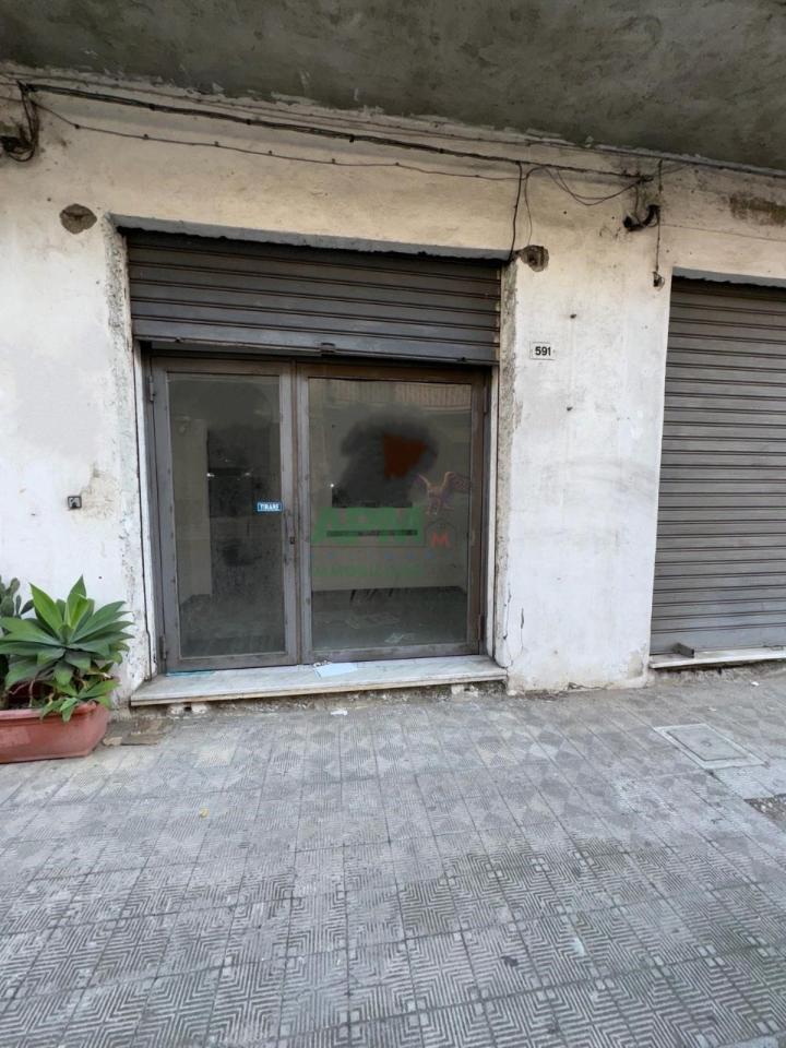 Palazzina commerciale in Via Nazionale 556, Villa San Giovanni, {3} - Foto 2