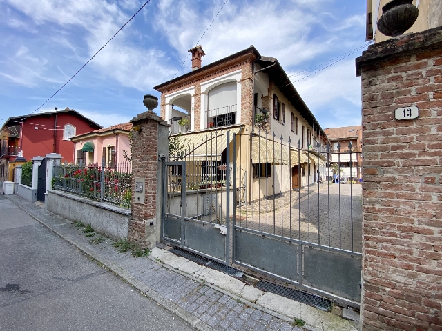 4-room flat in Via Zara 13, Alba - Photo 1