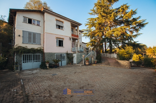 Mansion in {3}, Frazione Quarto Inferiore - Photo 1