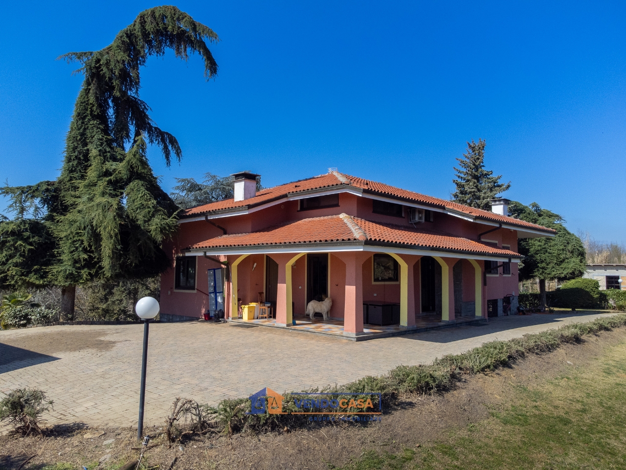 Villa bifamiliare in vendita a Asti
