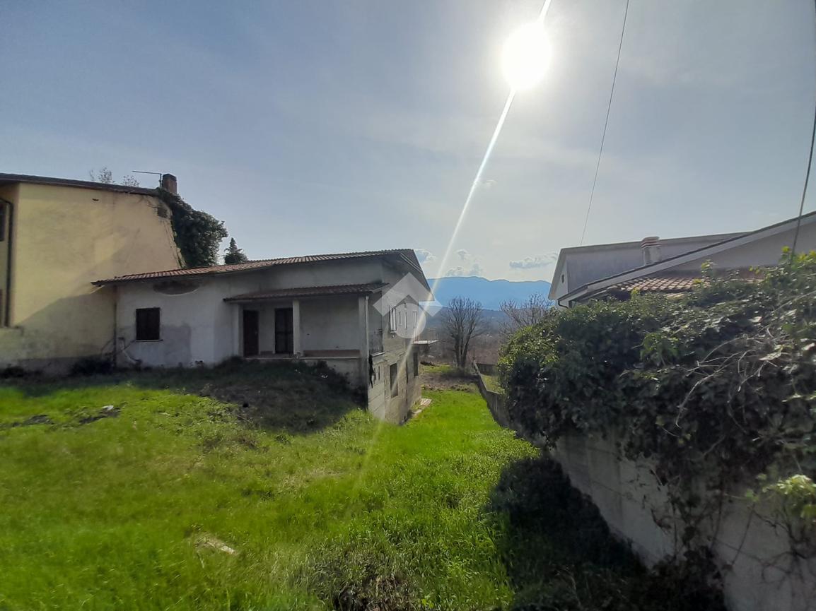 Casa indipendente in vendita a Ceppaloni