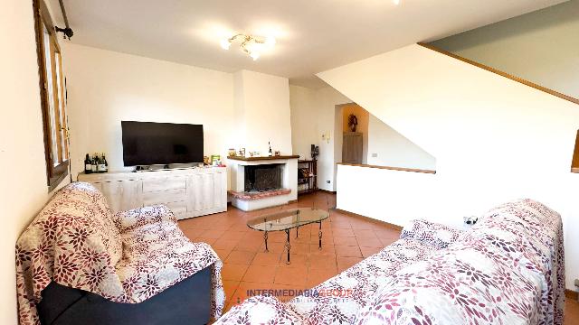 Terraced house in {3}, - Photo 1