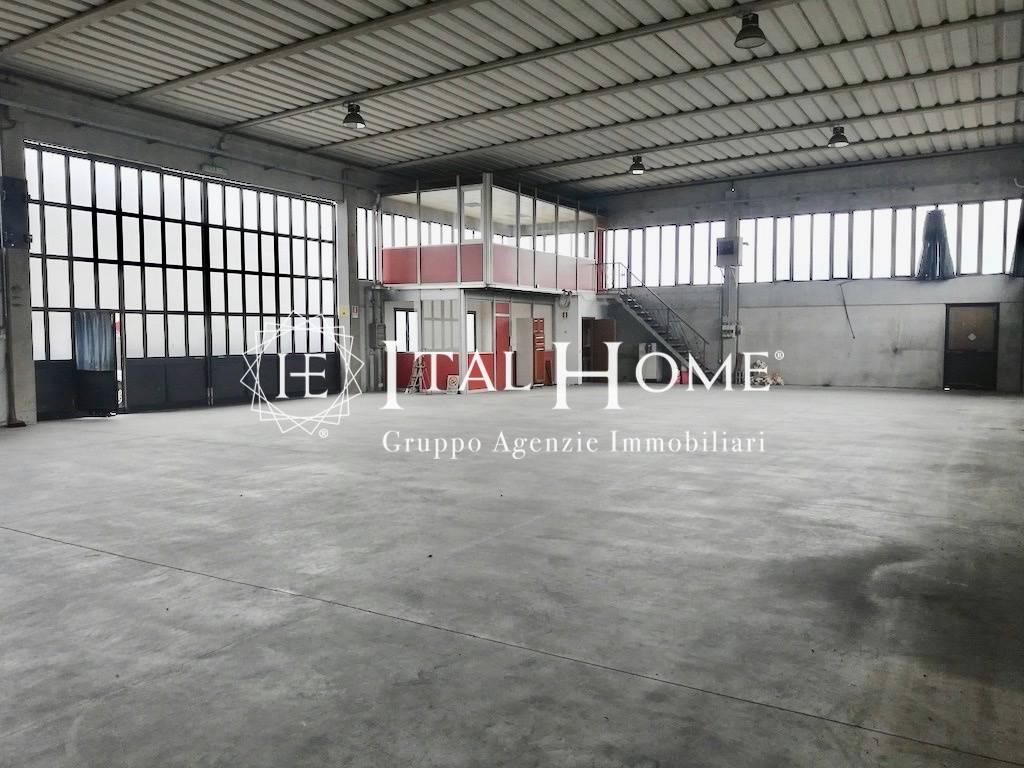 Capannone in , Merate, {3} - Foto 2