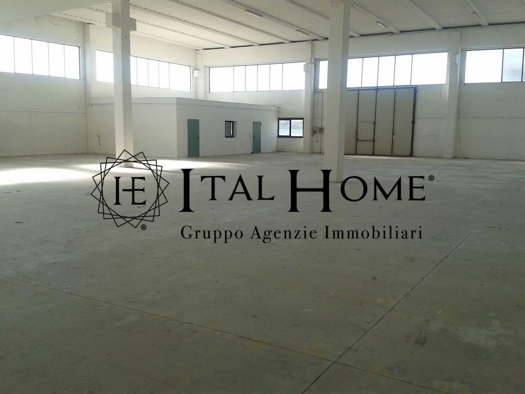Capannone in Olginate, Olginate, {3} - Foto 2