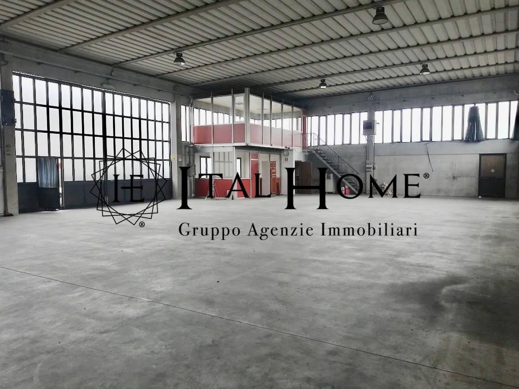 Capannone in Civate, Civate, {3} - Foto 1