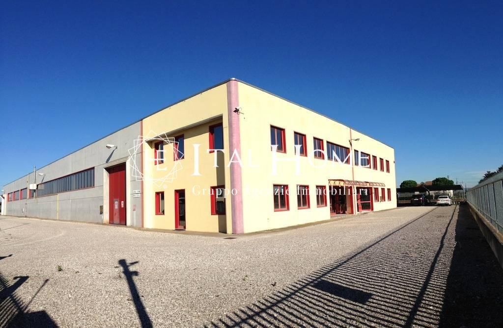 Capannone in Giussano, Giussano, {3} - Foto 1