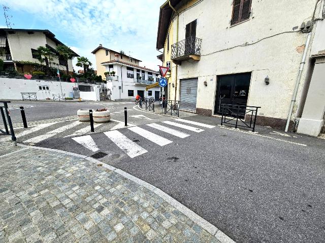 Negozio in Piazza San Rocco, Arona - Foto 1