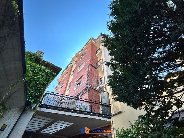 4-room flat in Vicolo San Giovanni 6, Alba - Photo 1