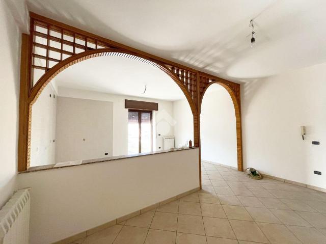 4-room flat in Via Madonna dell'Olio, Gricignano di Aversa - Photo 1