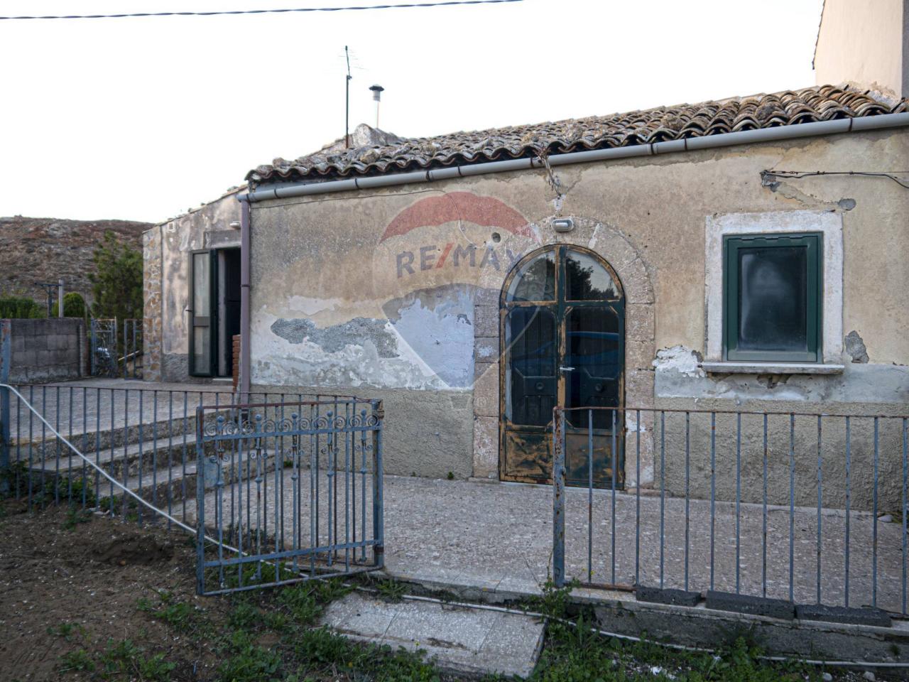 Casa indipendente in vendita a Vizzini
