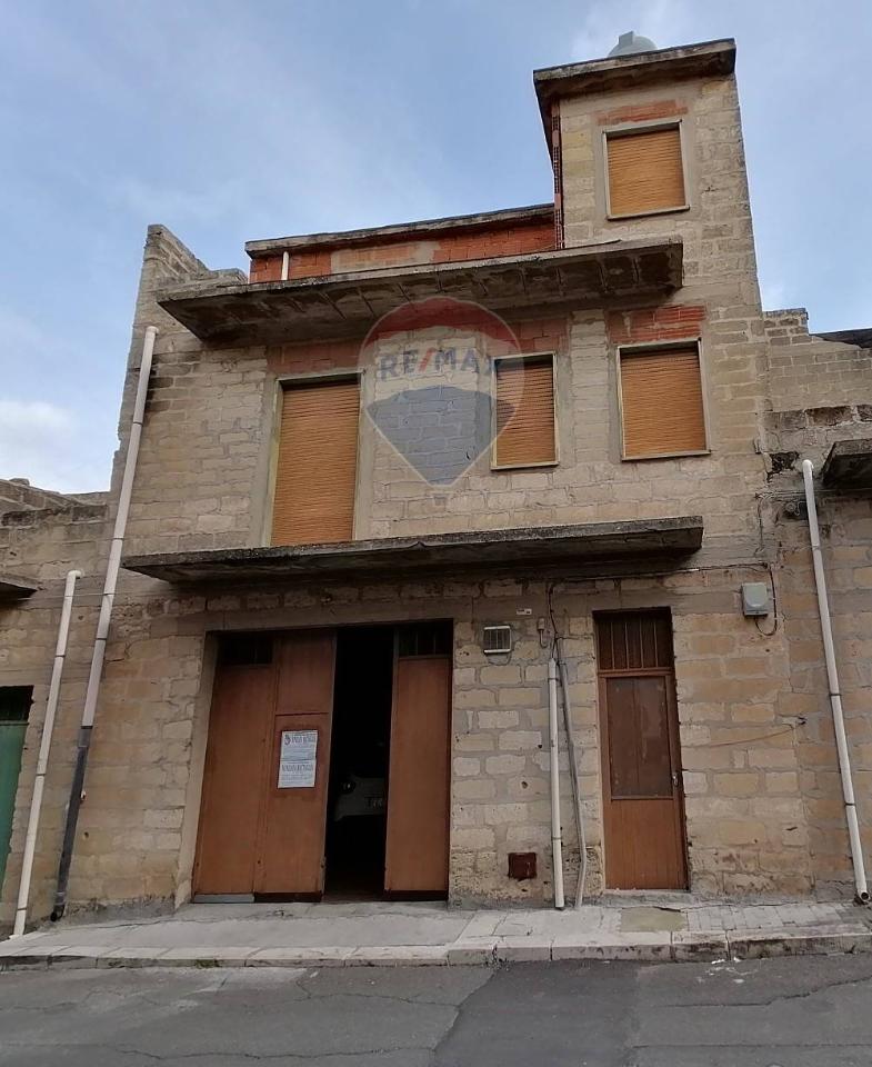 casa indipendente in vendita a Comiso