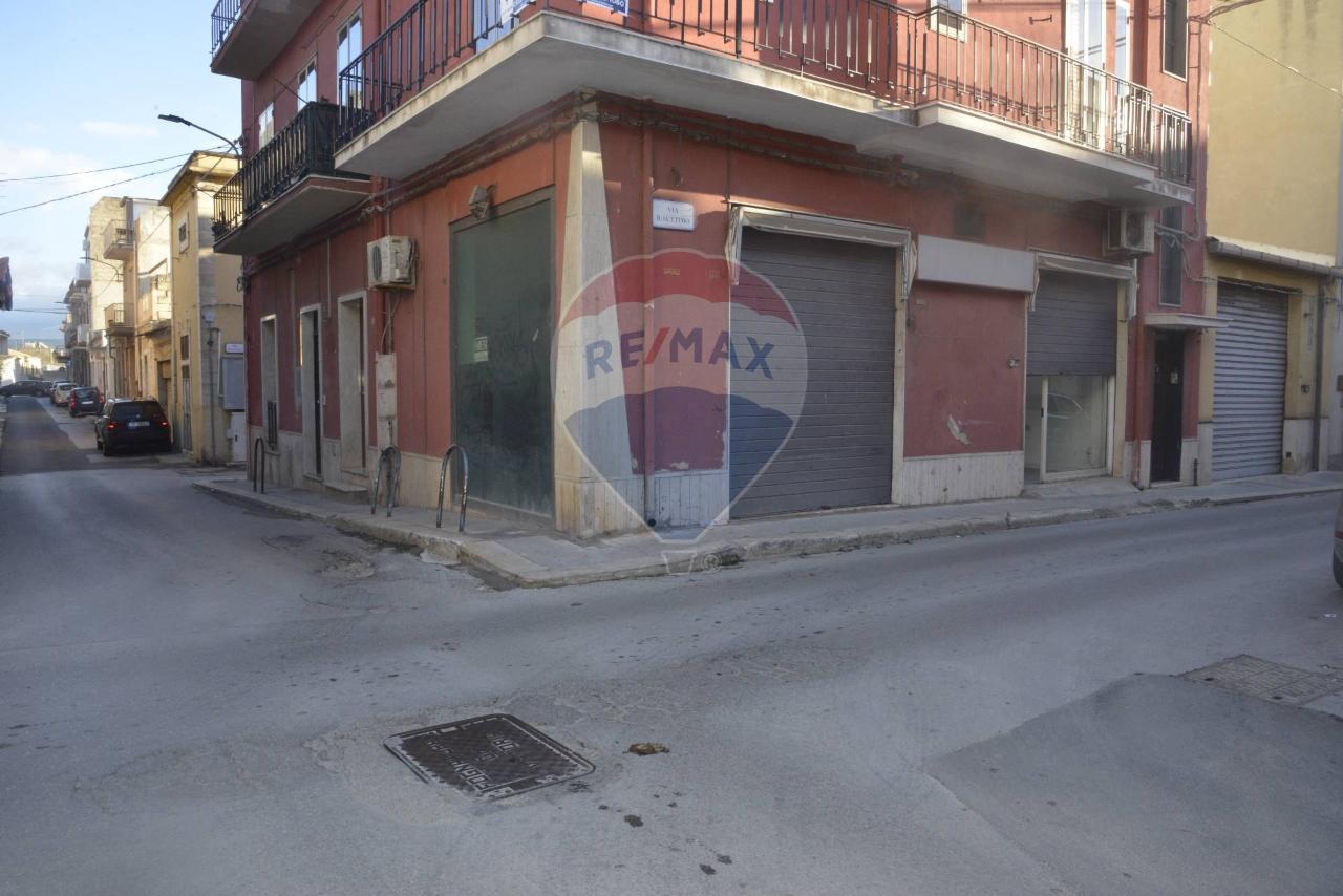 Negozio in Via Ruggero Settimo 202/204, Vittoria, {3} - Foto 2