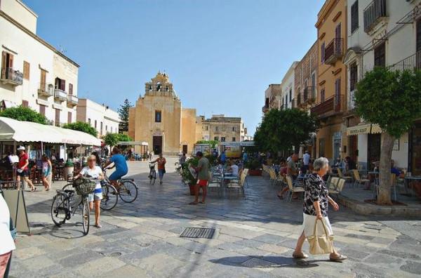 Negozio in Via del Pilota di Garibaldi, Favignana, {3} - Foto 1