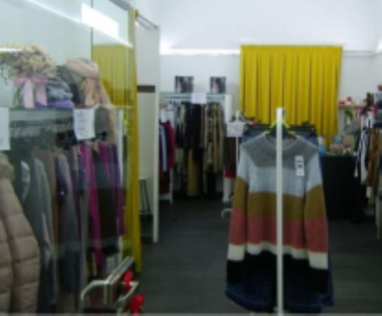 Negozio in Via Mazzini 15, Caserta - Foto 1
