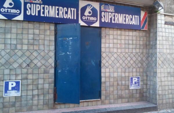Negozio in Via Giuseppe Garibaldi 104, Teverola - Foto 1