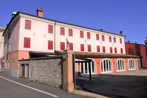 Albergo in Via San Bernardino 69, Montecchio Maggiore - Foto 1