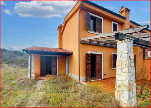 Villa a schiera in vendita a Fiumicino