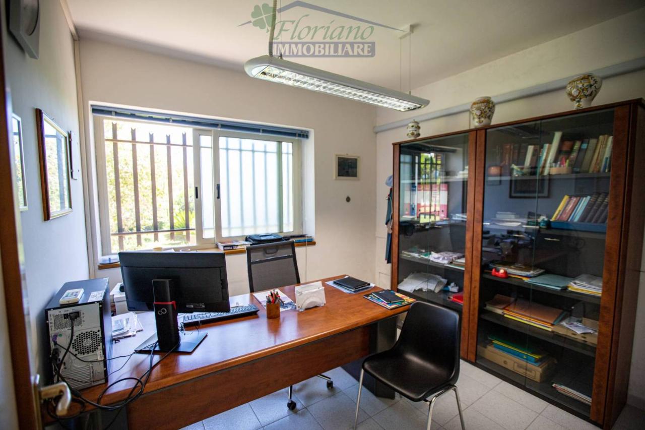 Ufficio in Via dei Salici, Montalto Di Castro, {3} - Foto 1