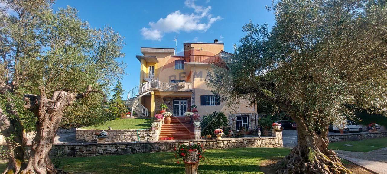 Villa in vendita a Fossalto