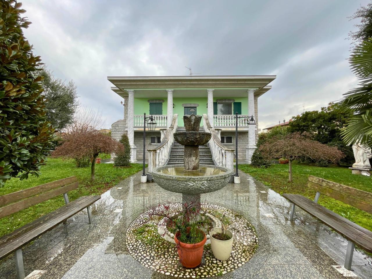 Villa in vendita a Stezzano