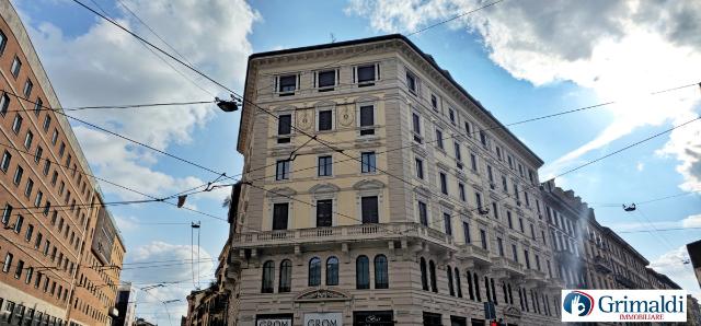 Warehouse in Via Cesare Correnti, Milano - Photo 1