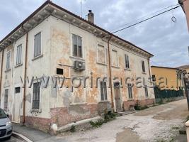 Terraced house in Piazza del Popolo 1, Verona - Photo 1