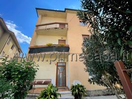 Detached house in {3}, Via Gaetano Pellegrini 6 - Photo 1