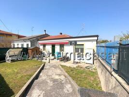 Detached house in {3}, Via Brigata Composta 50 - Photo 1